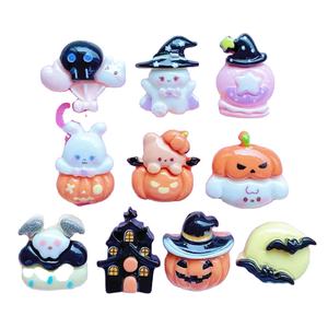 Mini KT chat lapin magique Halloween citrouille château chauve-souris bricolage résine indésirable coque de téléphone chaussure porte-clés pendentif accessoires - Product Image 1