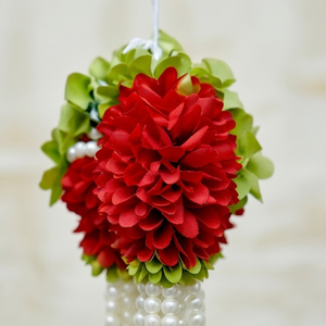 Guirnalda Floral Artificial con Flores Rojas y Perlas Colgantes, Decoración para Bodas, Festivales, Templos y Eventos - Product Image 3