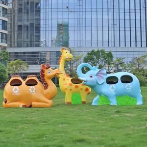 Poubelle décorative <span class=keywords><strong>en</strong></span> <span class=keywords><strong>résine</strong></span> <span class=keywords><strong>en</strong></span> forme d'animaux de dessin animé pour l'extérieur, escargot, grenouille, chameau, pour la décoration de parcs et d'aires de repos - Product Image 6