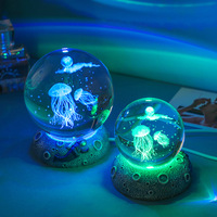 Veilleuse LED en boule de cristal océanique gravée en 3D avec base en roche USB, personnalisable, vente en gros, cadeau
