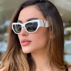 2021 New Fashion Shield Sunglasses Women Men Colorful Lens PC Frame V Logo Party Sexy Vintage Luxury Retro Sunglasses UV400