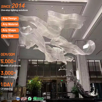 Plafond en ruban blanc contemporain Éclairage de luxe Grand lustre moderne en verre Économie d'énergie Éclairage intérieur à intensité variable pour hôtel