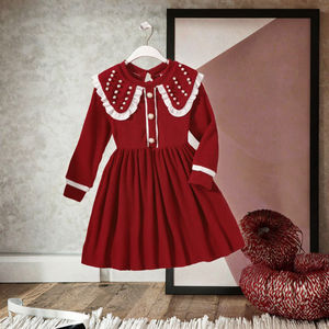 Vestido de punto plisado con cuello vuelto y manga larga para niñas, elegante, con volantes florales, hasta la rodilla, corte en A, para otoño 2026, de 4 a 7 años, venta al por mayor - Product Image 1