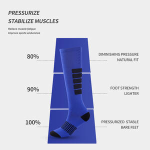 Chaussettes de compression longues en nylon 80% pour soulager la pression, chaussettes de sport pour la course à pied et le cyclisme, couleurs contrastées multicolores - Product Image 1