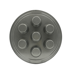 Moule à muffins de 7 tasses en acier épais, avec poignée large. Revêtement antiadhésif de qualité supérieure, idéal pour cuire des muffins et des cupcakes pour les fêtes - Product Image 5