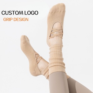 <span class=keywords><strong>Chaussettes</strong></span> à broderies personnalisées, pas de MOQ, promotion, <span class=keywords><strong>chaussettes</strong></span> en tricot brodées, logo personnalisé OEM - Product Image 1