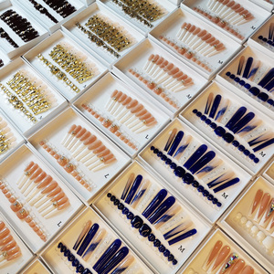 En gros personnaliser ongles artificiels XXL presse sur ongles cils ensembles designer fait à la main acrylique presse sur ongles boîte d'emballage - Product Image 2