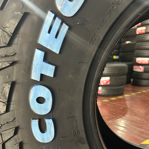 Neumáticos Todoterreno LT265/60R18 Hechos de Caucho Resistente con Rendimiento en Lodo, Arena y Grava - Product Image 5