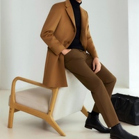 Manteau long pour homme en laine à double boutonnage, coupe ajustée, avec extérieur en cuir véritable, respirant, motif chevron rétro et boutons décoratifs