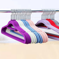 Cintres en velours multicolores, accessoires pour gagner de l'espace, vente en gros, 3 pièces