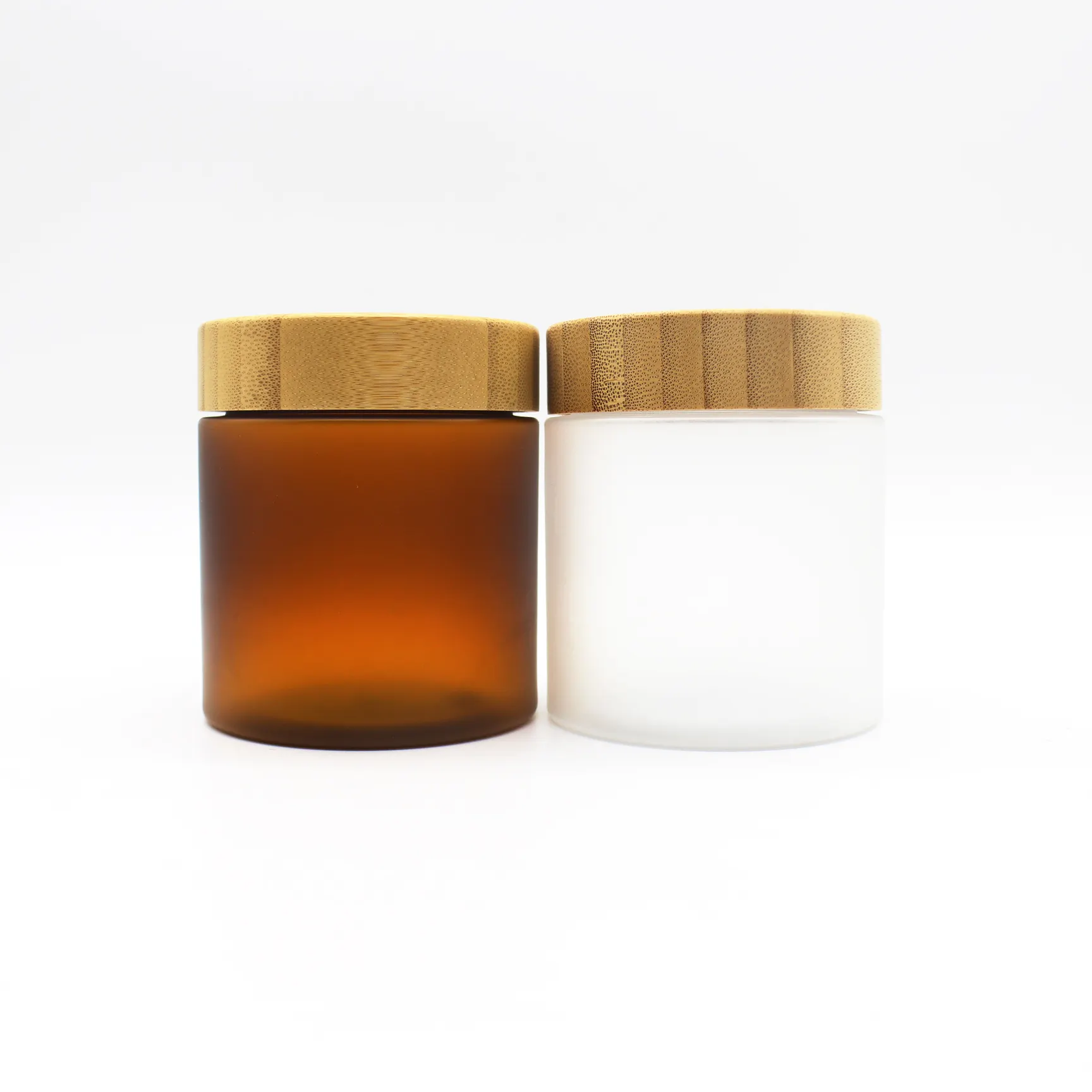 Neues Produkt Natural Body Butter Kosmetik behälter 150g 250g Frosted Amber Clear PET Kunststoff Creme glas mit Bambus deckel