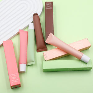 ลิปบาล์มเนื้อเหลวคุณภาพสูงในหลอดบีบ  ปรับแต่งแบรนด์ของคุณเอง  ให้ความชุ่มชื้น ฉ่ำวาว  พร้อมเปปไทด์  รับผลิตแบรนด์ส่วนตัว - Product Image 3