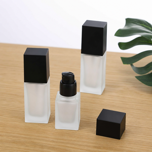 Vente en gros de flacons en verre à pompe pour cosmétiques, emballages cosmétiques plats rechargeables de 15 ml, 20 ml, 30 ml, 40 ml, pour sérum, fond de teint liquide, crème pour le visage - Product Image 6