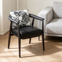 Chaise de salle à manger en bois massif de style italien, dossier rembourré en cuir noir, siège d'appoint moderne minimaliste haut de gamme pour salon
