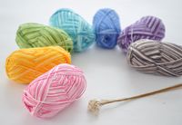 Offre Spéciale 100% acrylique en gros tricot à la main 5ply gros fil de coton de lait pour le crochet