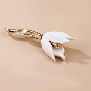 Broche vintage japonaise et coréenne en alliage, 1 pièce, antidérapante, mate, pour foulard, corsage, clip, tulipe, accessoire de bijoux pour femme - Product Image 4