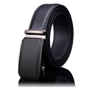 Ceinture d'affaires en cuir de <span class=keywords><strong>vachette</strong></span> véritable avec boucle automatique en alliage, longueur réglable de 110 à 125 cm pour un usage quotidien professionnel et décontracté - Product Image 2
