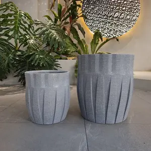2024 nuovo Design ad alta resistenza grandi vasi di fiori per esterni in fibra di vetro in argilla di cemento vasi per piantare alberi e fiori