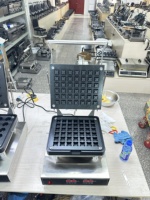 Machine commerciale de cuisson de gaufrettes et de fabrication de coques de tartelettes aux fruits pour tartelettes aux œufs, machine à presser les snacks