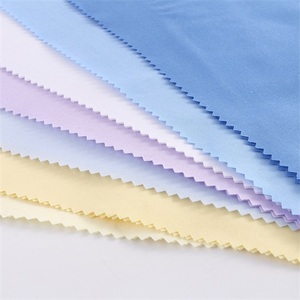 100% <span class=keywords><strong>poplin</strong></span> Cotton 40*40 133*72 115gsm Twill <span class=keywords><strong>poplin</strong></span> vải 80% polyester 20% bông nhuộm Áo sơ mi trắng phụ nữ CuộN - Product Image 5