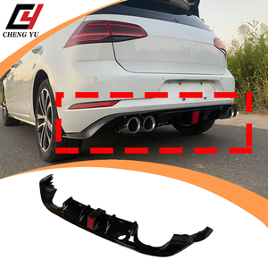 Diffuseur de pare-chocs arrière ABS avec feu stop LED en option pour VW <span class=keywords><strong>Golf</strong></span> 7.5 MK7.5 GTI <span class=keywords><strong>R</strong></span> <span class=keywords><strong>R</strong></span>-<span class=keywords><strong>Line</strong></span> 2017-2020, finition noire brillante effet fibre de carbone - Product Image 1