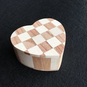 Scatola di legno a forma di <span class=keywords><strong>cuore</strong></span> di immagazzinaggio del supporto del regalo dell'anello dei gioielli di nozze a buon mercato all'ingrosso - Product Image 2