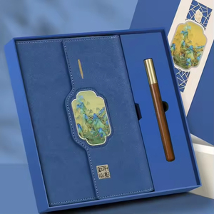 Ensemble cadeau de carnets en cuir PU A5 personnalisés promotionnels, lot de carnets avec stylet pour les nouvelles idées de produits 2025 - Product Image 2