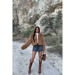 Chaqueta Corta de Piel de Oveja Sintética Teñida con Tela de Lana Artificial y Patrón Impreso, Talla Grande - Product Image 3