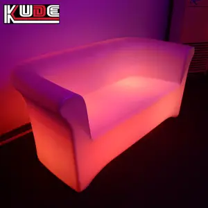 Confortável LED Duplo Sentado Sofá Eco-friendly Plástico Rígido LED Durável Sofá Incandescente