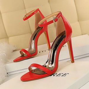 Meilleures ventes : Sandales à talons, mules tendance, chaussures pour femmes 2025 - Product Image 5