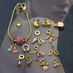 Gran Oferta HD926: Dijes de Moda para Mujer con Agujero Grande, de Motocicleta de Dibujos Animados, para Salón de Belleza y Cabello, Cuentas Colgantes Deportivas, Compatibles con Pulseras de Cadena de Serpiente - Product Image 2