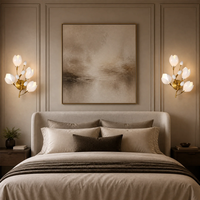 Applique murale élégante en céramique de luxe avec tige en cuivre et lumière incandescente pour une utilisation décorative intérieure moderne dans les salons et les chambres