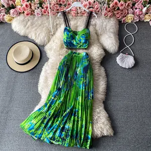 Wholesale 2022 Summer Seaside Vacation Printed Camisole Tank Top Sleeveless Two Piece Elegant Pleated Skirt Women's Suit