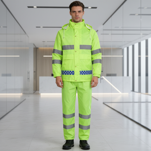 Traje Impermeable con Capucha, Ecológico, de PVC, con Tiras Reflectantes de Alta Visibilidad y Diseño Plegable - Product Image 3