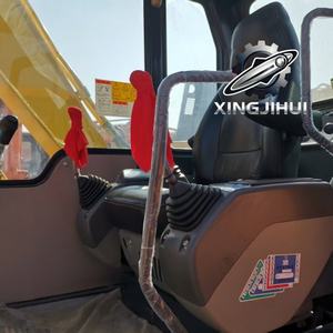 Excavatrice Komatsu 60-7 d'occasion, marque japonaise d'origine, 6 tonnes, petite taille, sur chenilles en caoutchouc. - Product Image 3