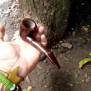 Pipa de Tabaco de Madera Natural Hecha a Mano, Madera Lacada, Accesorio para Fumar Moderno y Ecológico de Tradebyd - Product Image 1