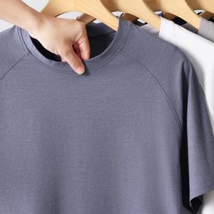 T-shirt pour <span class=keywords><strong>homme</strong></span> en polyester de qualité supérieure avec logo personnalisé T-shirt ample à manches courtes <span class=keywords><strong>Vêtements</strong></span> tricotés sérigraphiés brodés - Product Image 2