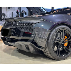 Diffuseur arrière en fibre de carbone entièrement visible Artura Novi Style pour kit carrosserie McLaren Artura - Product Image 3
