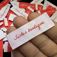 Étiquettes de vêtements de marque privées personnalisées Logo en coton/satin/tissé pour emballage de vêtements de marque personnalisée privée