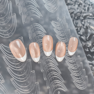 Pegatinas de Uñas Multifuncionales Huecas Francesas Autoadhesivas Transparentes de Tamaño Completo, Pegatinas Auxiliares para Uñas Francesas DIY para Arte de Uñas - Product Image 5