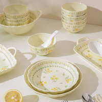 Ensemble de vaisselle en céramique moderne simple Vaisselle sous glaçure pour micro-ondes pour usage domestique comprenant des bols de riz assiettes jetables