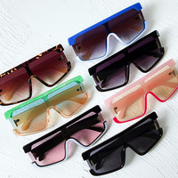 Lunettes de soleil polarisées unisexes populaires à grande monture, monture PC surdimensionnée, verres UV400, couleurs blanc, bleu, camel
