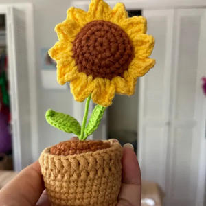 Fleurs artificielles <span class=keywords><strong>de</strong></span> tournesol <span class=keywords><strong>au</strong></span> <span class=keywords><strong>crochet</strong></span> faites à la main pour pots décoratifs <span class=keywords><strong>de</strong></span> Noël jardinières couronnes et plantes - Product Image 4