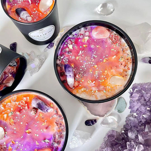 Bougie parfumée en cire de soja naturelle faite à la main dans un bocal en verre de luxe Aikun avec cristaux - Product Image 6