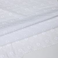 Personnalisation haut de gamme tissé 100% coton fleur à quatre feuilles motifs brodés tissu de broderie florale