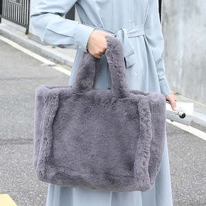 Borsa Invernale Morbida in Finta <span class=keywords><strong>Pelliccia</strong></span> Grande Borsa a Tracolla Pelosa Borsa a Mano Soffice e Peluche - Product Image 2