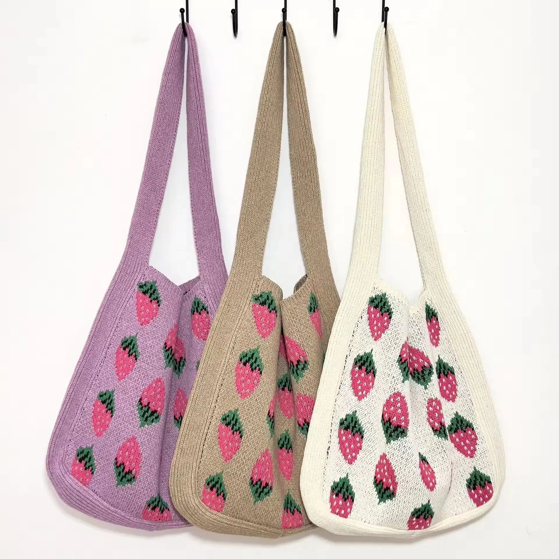 Fabrika toptan yeni tasarım çilek desen örme tığ kol çantası çanta kızlar kadınlar için
