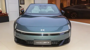 Nuovissimo SUV di Lusso XPeng P7 di Medie Dimensioni per Uso Familiare, Veicolo Elettrico Moderno a Prezzo Conveniente - Product Image 2