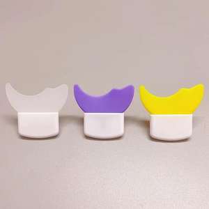 Aplicador de Maquillaje Ovalado con Punta para Sombras de Ojos, Desechable, Ecológico, de Látex Blanco, Personalizable, en Paquetes - Product Image 4