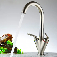 Robinet de cuisine moderne en laiton à double poignée et à un seul trou avec bec rotatif pour évier domestique